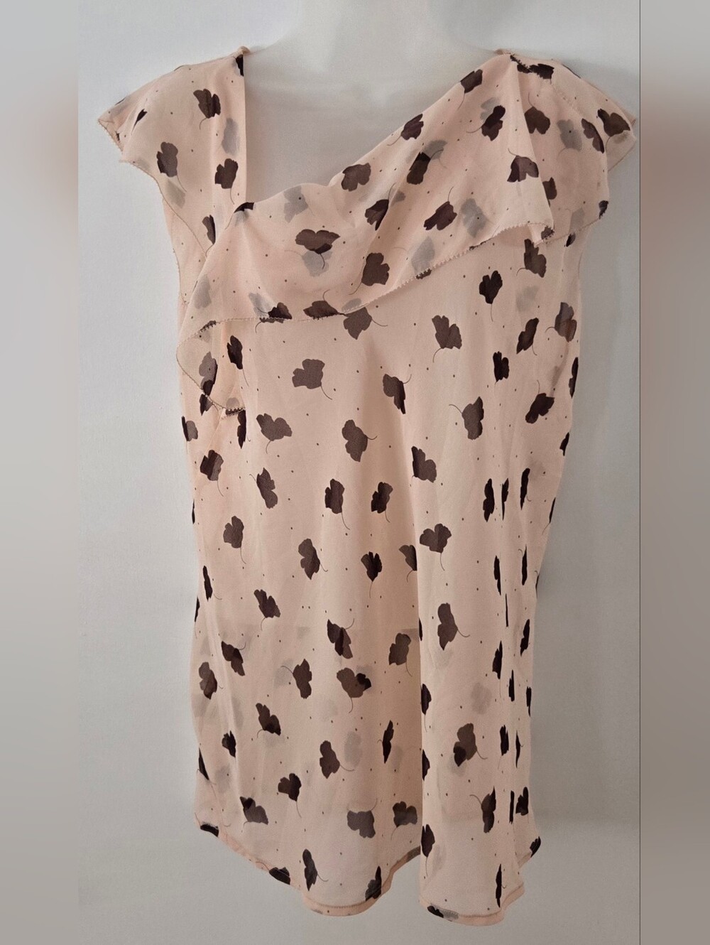 CAbi Playfall Me Sheer Top Nwt Size Medium Beige With Brown Leaf Design